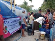 GP Ansor Ranting Karanggeneng Kunduran dan Grup Hadroh Tombo Kecelik Kirim Bantuan Air Bersih