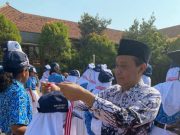 Dominasi dan Juara Umum Popda, Siswa SMPN 2 Jepara Diberi Hadiah