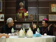 Capres Ganjar Pranowo dan Uskup Mgr Vincensius Bicara Kebhinnekaan