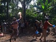 Gelar Perang Cendol Dawet, Masyarakat Kemiriombo Berharap Hujan Segera Turun Perang Cendol dawet