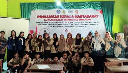 Tim PkM USM Beri Penyuluhan Hukum ke Siswa MA Nurul Firdaus