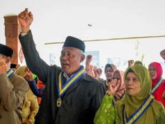 Raut Wajah Bahagia Warnai Wisuda Sekolah Lansia Hebat Kota Magelang
