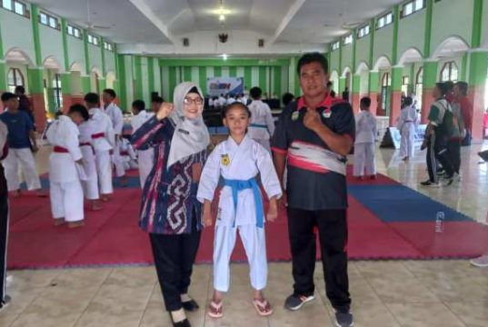 Asfa Aqila Kembali Rebut Dua Medali Cabor Karate O2SN Tingkat Kabupaten Jepara