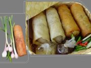Lumpia Semarang, Kemasan Besek dan Bawang Merah Berikut Daunnya yang ….