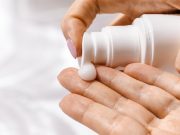 Saat Musim Hujan Perlukah Mengaplikan Sunscreen? Yuk Simak…