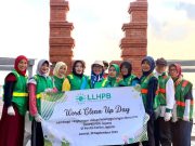 Peringati WCD, LLHPB Aisyiyah Jepara Bersihkan Pantai Kartini