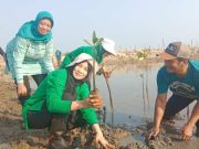 Eka Edy Supriyanta Bersama TP PKK Kab. Jepara Hijaukan Pantai Kropak Indah
