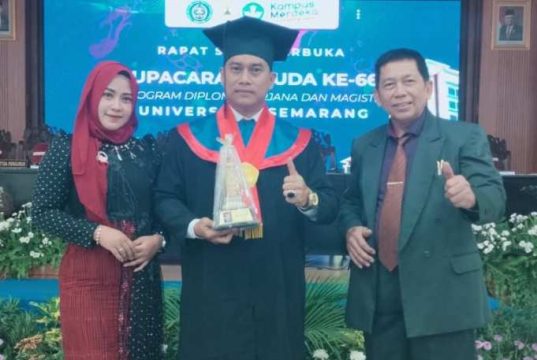 Inilah Tiga Wisudawan Terbaik Magister Hukum USM