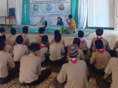 Tim PkM FH USM Beri Pelatihan Penggunaan Kesantunan Berbahasa dalam Bermedia Sosial bagi Peserta Didik Madrasah Aliyah Nurul Firdaus