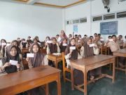 1.200 Siswa Al Kamal Sumbang Bulan Dana ke PMI Kebumen