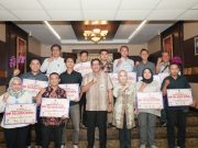 Pj Gubernur Jateng Serahkan Hadiah Lomba Jurnalistik Wartawan