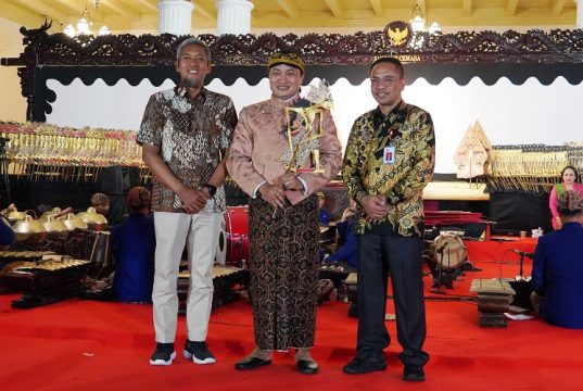 Puncak HUT ke-12 OJK, Gelar Wayang Edukasi Tingkatkan Literasi Keuangan