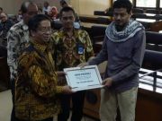 Tiga Mahasiswa UNS Asal Palestina Terima Bantuan Keuangan