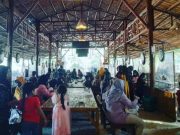 Pasar Mbrumbung Rembang, Wisata Kuliner Dengan Nuansa Jawa Kuno
