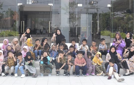 Perpusda Kendal Setiap Hari Ramai Dikunjungi Banyak Orang
