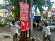 Petugas Gabungan Kota Semarang Tertibkan APS Liar Langgar Aturan Kampanye Pemilu