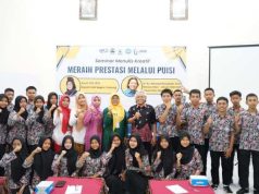 Gelar Seminar Menulis Kreatif, SMK Negeri 1 Kedung Ajarkan Murid Raih Prestasi Melalui Puisi