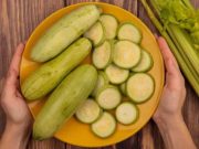 Selain Dimakan Langsung dan Dibuat Rujak, Ini Tiga Manfaat Mengonsumsi Timun Rebus