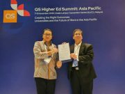 UNS Menerima Penghargaan 4-Star QS Rating, Sertifikat Diserahkan di Kuala Lumpur