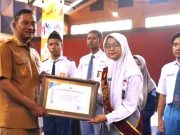 Bupati Pacitan Bacakan Puisi WS Rendra ”Makna Sebuah Titipan”