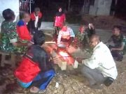 Membuat Perapian untuk Melawan Dinginnya Hawa Malam