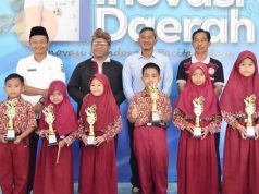 Bupati Didaulat Siswa untuk Menyerahkan Piala Bintang Kelas