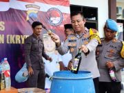 Sambut Nataru, Polres Wonogiri Musnahkan Ratusan Botol Miras