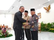 Bupati Kebumen Terima Anugerah Revolusi Mental 2023 dari Kemenko PMK