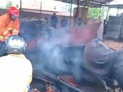 Gara-gara Puntung Rokok, Rumah Penggergajian Terbakar