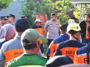 Korban Longsor yang Diduga Terkubur Hidup-hidup Belum Ditemukan
