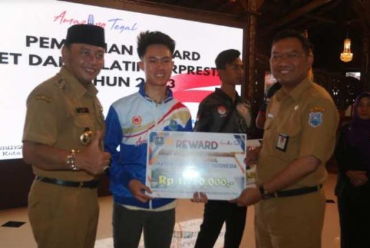 Pemkot Tegal Beri Penghargaan Atlet dan Pelatih Berprestasi