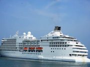 Kapal Pesiar Seven Seas Sandar di Pelabuhan Tanjung Emas, Bawa Ratusan Wisatawan Mancanegara