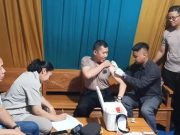 Dokkes Polda Jateng Suntik Vaksin Influenza pada Personel Operasi Lilin Candi 2023 di Blora