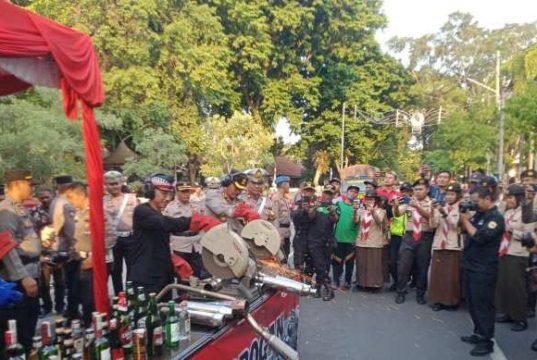 Selama 22 Hari Menjelang Operasi Lilin Candi 2023, Polres Grobogan Berhasil Sita Ribuan Botol Miras dan Ratusan Knalpot Brong