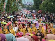 Meriahkan Hari Jadi ke-274 Kota Blora Ribuan Penari Kolosal dan Festival Berkebaya Bergaya di Jalan Raya