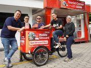 Permudah Turis Mancanegara, Telkomsel Luncurkan Mobile Selling Simcard