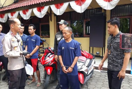 Curi Motor Teman Satu Kontrakan, Lelaki Asal Cirebon Diamankan di Polsek Kaliwungu