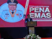 Gubernur Sulut Olly Dondokambey Terima Anugerah Pena Emas PWI