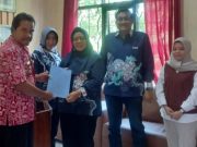 Tim PkM FT USM Mengidentifikasi Kelayakan Gedung Balai Kelurahan Tlogosari Wetan
