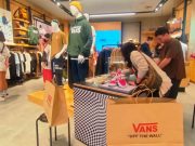 Perluas Jangkauan di Indonesia, Gerai Vans Pertama Hadir di The Park Semarang