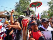 Kesenian Reog dan Barisan Banteng Sambut Kedatangan Atikoh di Ponorogo