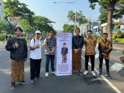 Mahasiswa Ilkom USM Kampanyekan Budaya Pakaian Adat Jawa di Simpang Lima Semarang
