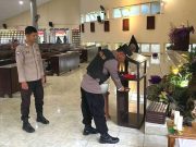 Gunakan Detektor Metal dan Anjing Pelacak untuk Amankan Natal 2023 di Blora