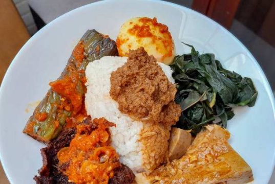 Selain Rendang, Empat Rekomendasi Menu Masakan Padang yang Dapat Kamu Coba