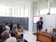 Tingkatkan Kualitas SDM, Staff PMB UMS Ikuti Training Public Speaking