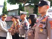 Polisi Dibekali Buku Saku Panduan Pengamanan Pemilu