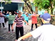 Di Ngudi Saras, Cek Tensi Timbang Badan dan Senam Sehat