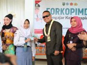 Kiat Bupati Motivasi Pelajar, Gratiskan Siswa SMA Naik Pesawat