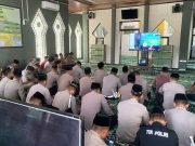 Personel Polres Wonogiri Mengikuti Binrohtal Secara Zoom Meeting