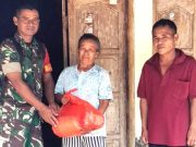 Peduli Memberikan Bantuan Sembako kepada Warga Tak Mampu